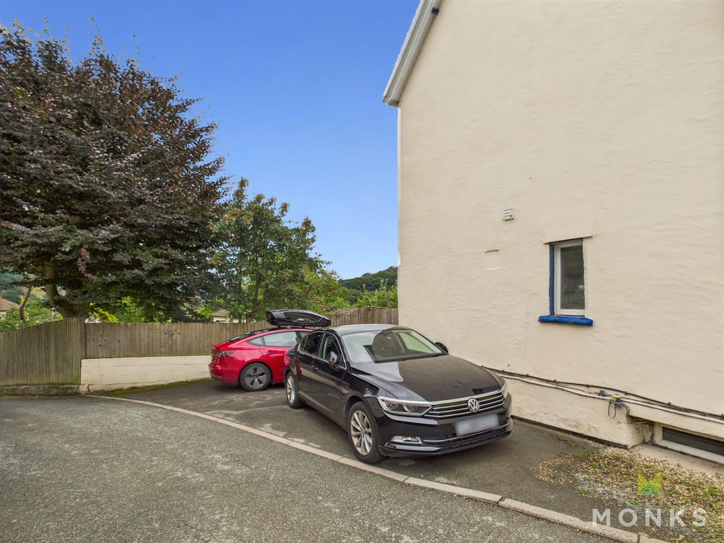 Glandeg High Street, Llangollen, LL20 7EG For Sale